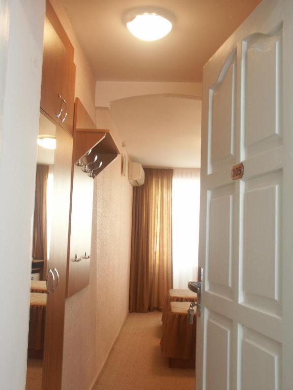Marrion Hotel Odessa Zimmer foto